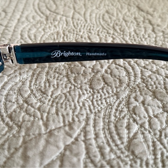 Vintage Brighton Sunglasses with Case - Picture 8 of 10